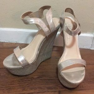 Nude wedges